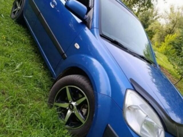 Синий Киа Рио, объемом двигателя 1.4 л и пробегом 281 тыс. км за 4300 $, фото 1 на Automoto.ua