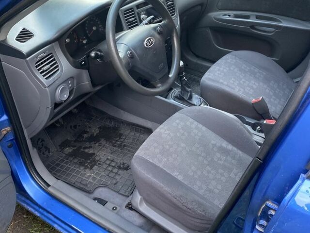 Синій Кіа Ріо, об'ємом двигуна 1.4 л та пробігом 165 тис. км за 3511 $, фото 7 на Automoto.ua