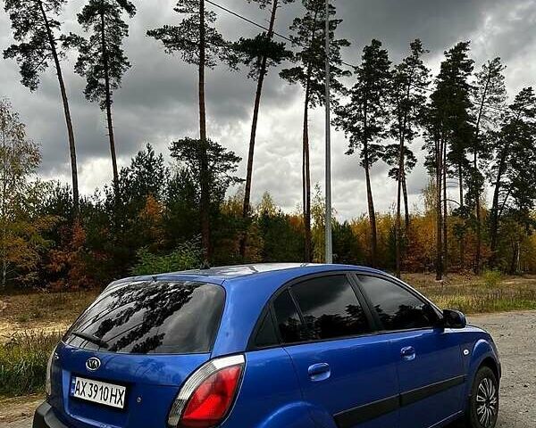 Синий Киа Рио, объемом двигателя 1.4 л и пробегом 198 тыс. км за 5300 $, фото 2 на Automoto.ua