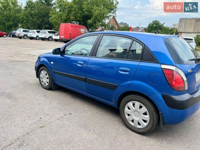 Синій Кіа Ріо, об'ємом двигуна 1.4 л та пробігом 168 тис. км за 3300 $, фото 7 на Automoto.ua