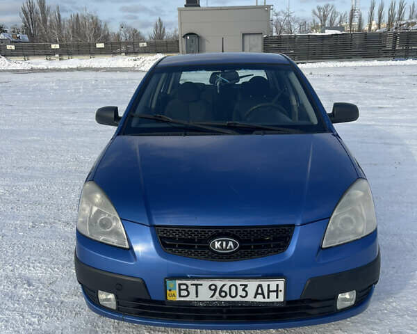 Синий Киа Рио, объемом двигателя 1.4 л и пробегом 111 тыс. км за 4500 $, фото 8 на Automoto.ua