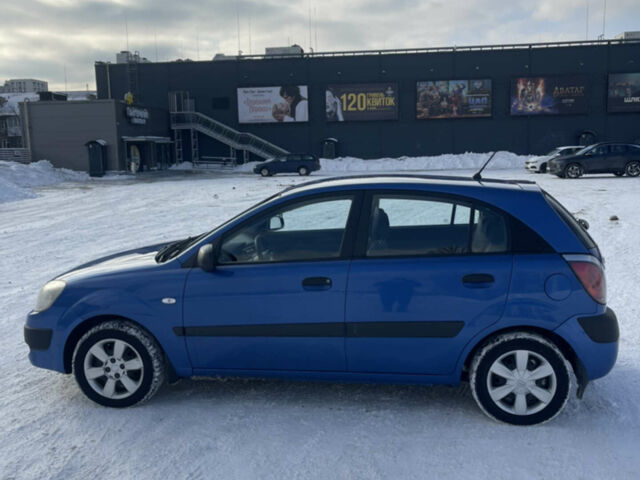 Синий Киа Рио, объемом двигателя 1.4 л и пробегом 111 тыс. км за 4500 $, фото 6 на Automoto.ua