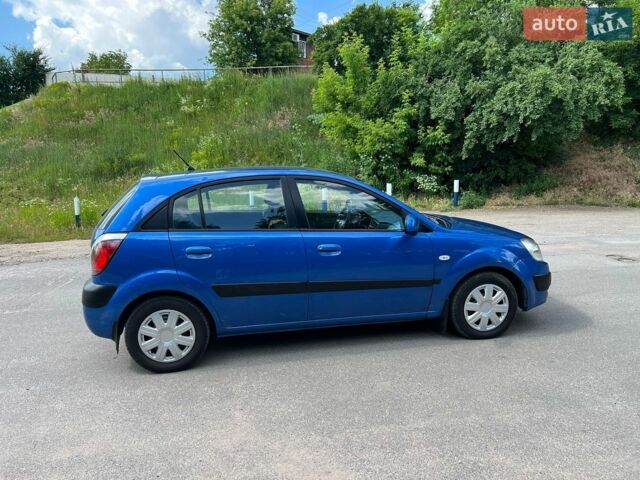 Синій Кіа Ріо, об'ємом двигуна 1.4 л та пробігом 168 тис. км за 3700 $, фото 5 на Automoto.ua