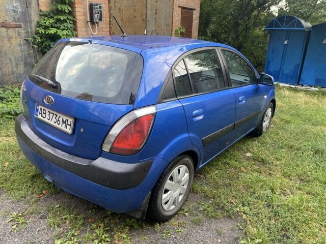 Синій Кіа Ріо, об'ємом двигуна 1.4 л та пробігом 165 тис. км за 3511 $, фото 3 на Automoto.ua