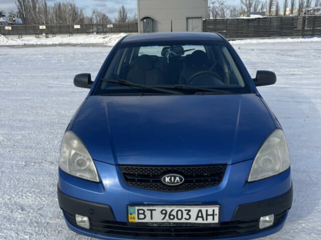 Синий Киа Рио, объемом двигателя 1.4 л и пробегом 111 тыс. км за 4500 $, фото 8 на Automoto.ua