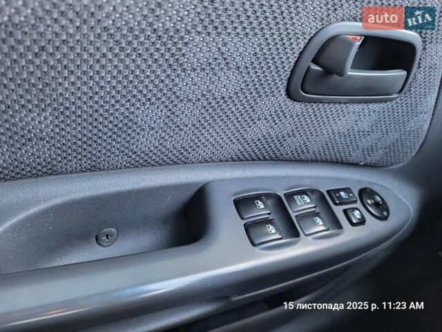 Синій Кіа Ріо, об'ємом двигуна 1.4 л та пробігом 85 тис. км за 5900 $, фото 7 на Automoto.ua