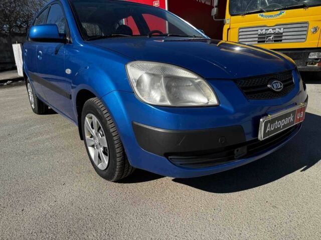 Синій Кіа Ріо, об'ємом двигуна 1.4 л та пробігом 343 тис. км за 4690 $, фото 3 на Automoto.ua