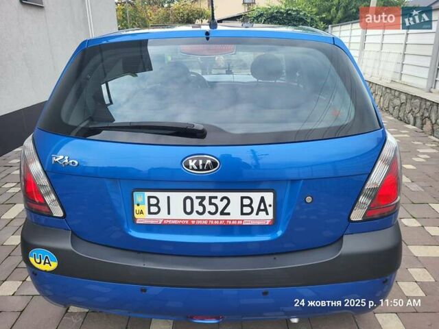 Синій Кіа Ріо, об'ємом двигуна 1.4 л та пробігом 85 тис. км за 5900 $, фото 3 на Automoto.ua