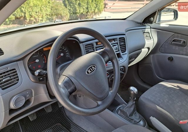 Синий Киа Рио, объемом двигателя 1.4 л и пробегом 155 тыс. км за 4700 $, фото 18 на Automoto.ua