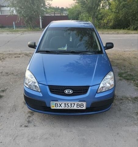 Синий Киа Рио, объемом двигателя 1.4 л и пробегом 190 тыс. км за 3500 $, фото 7 на Automoto.ua