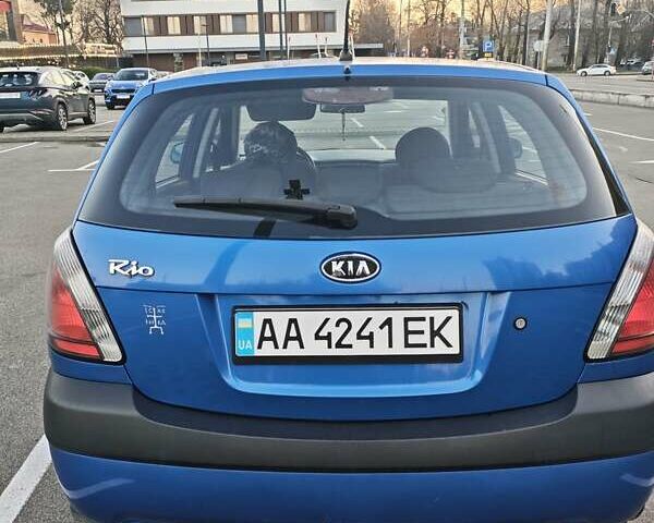 Синий Киа Рио, объемом двигателя 1.4 л и пробегом 339 тыс. км за 4800 $, фото 1 на Automoto.ua