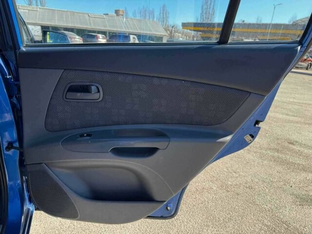 Синій Кіа Ріо, об'ємом двигуна 1.4 л та пробігом 343 тис. км за 4690 $, фото 22 на Automoto.ua