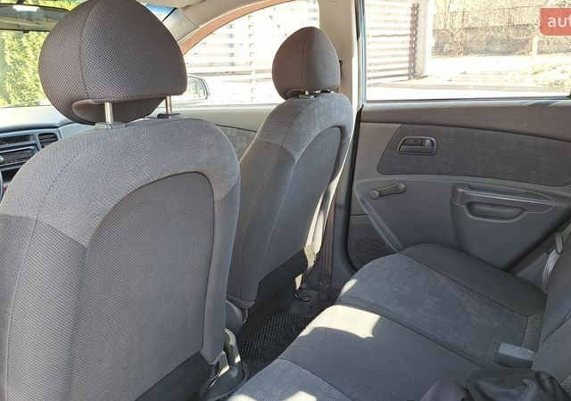 Синий Киа Рио, объемом двигателя 1.4 л и пробегом 155 тыс. км за 4700 $, фото 21 на Automoto.ua