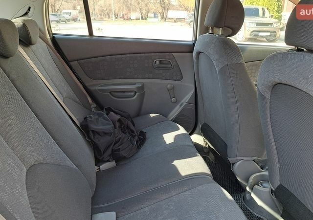 Синий Киа Рио, объемом двигателя 1.4 л и пробегом 155 тыс. км за 4700 $, фото 26 на Automoto.ua