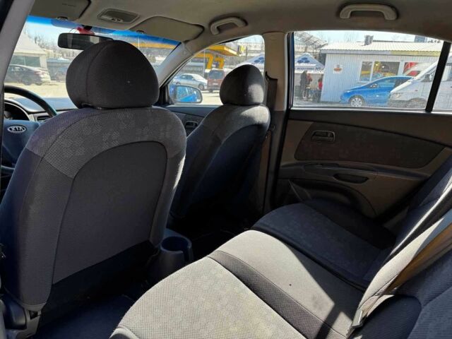 Синій Кіа Ріо, об'ємом двигуна 1.4 л та пробігом 343 тис. км за 4690 $, фото 20 на Automoto.ua