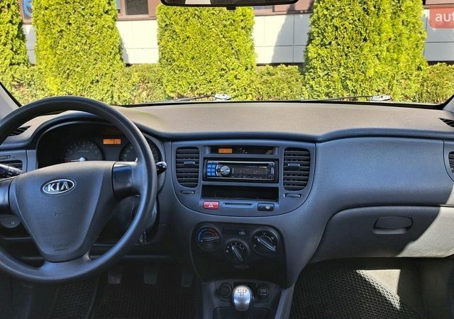 Синий Киа Рио, объемом двигателя 1.4 л и пробегом 155 тыс. км за 4700 $, фото 32 на Automoto.ua