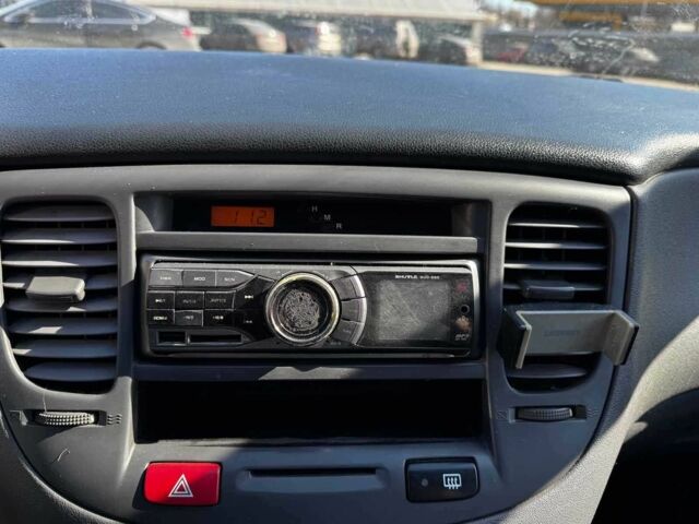 Синій Кіа Ріо, об'ємом двигуна 1.4 л та пробігом 343 тис. км за 4690 $, фото 15 на Automoto.ua