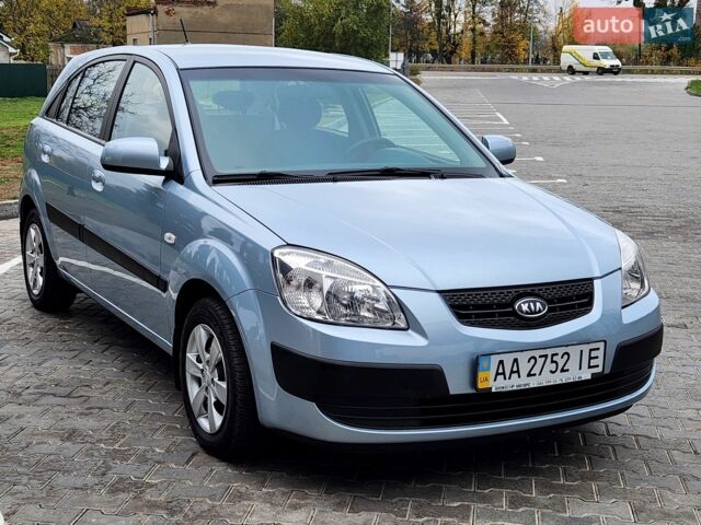 Синий Киа Рио, объемом двигателя 1.4 л и пробегом 192 тыс. км за 6444 $, фото 3 на Automoto.ua