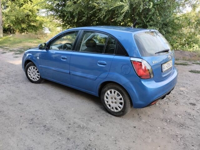Синій Кіа Ріо, об'ємом двигуна 1.4 л та пробігом 198 тис. км за 4150 $, фото 6 на Automoto.ua