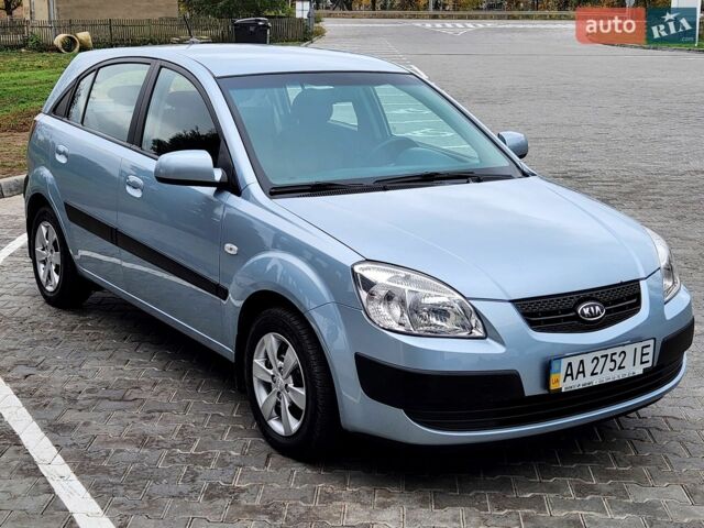 Синий Киа Рио, объемом двигателя 1.4 л и пробегом 192 тыс. км за 6444 $, фото 1 на Automoto.ua