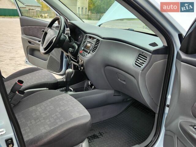 Синий Киа Рио, объемом двигателя 1.4 л и пробегом 192 тыс. км за 6444 $, фото 25 на Automoto.ua