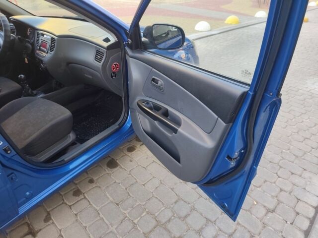 Синий Киа Рио, объемом двигателя 1.4 л и пробегом 165 тыс. км за 4850 $, фото 22 на Automoto.ua