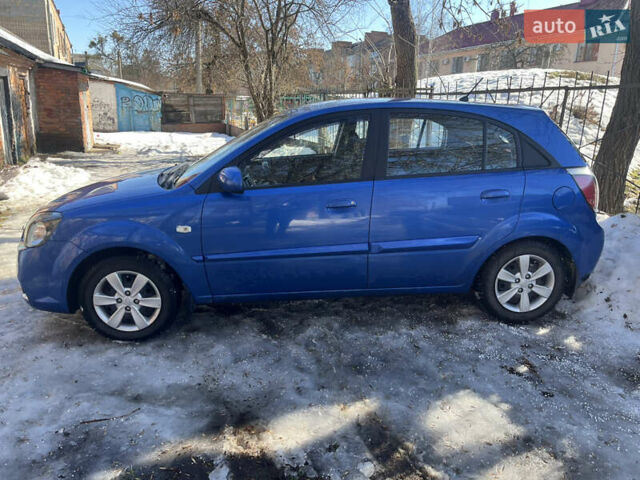 Синій Кіа Ріо, об'ємом двигуна 1.4 л та пробігом 90 тис. км за 6000 $, фото 4 на Automoto.ua