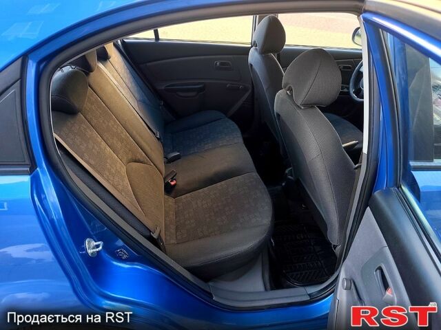 Синій Кіа Ріо, об'ємом двигуна 1.4 л та пробігом 165 тис. км за 4850 $, фото 10 на Automoto.ua