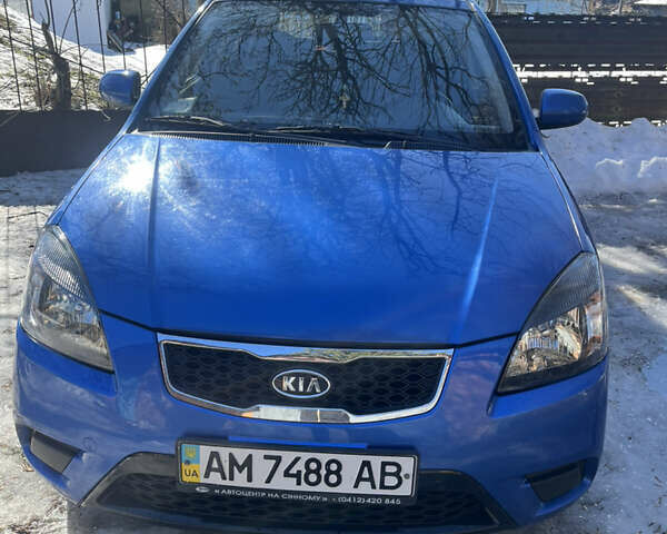 Синій Кіа Ріо, об'ємом двигуна 1.4 л та пробігом 90 тис. км за 6000 $, фото 5 на Automoto.ua