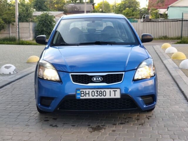 Синий Киа Рио, объемом двигателя 1.4 л и пробегом 165 тыс. км за 4850 $, фото 13 на Automoto.ua