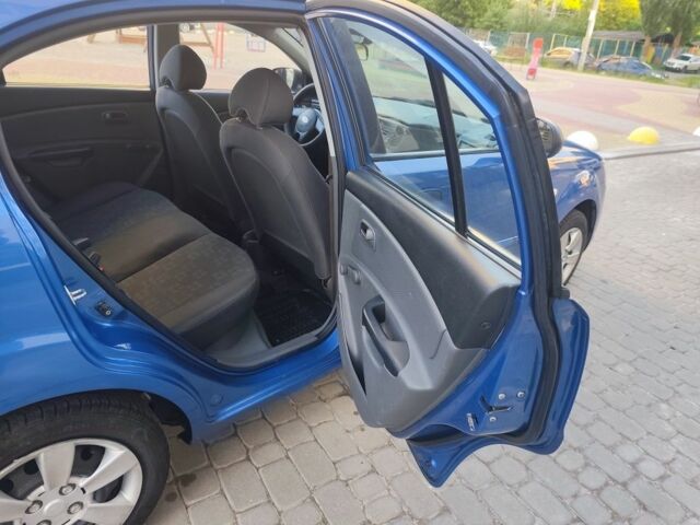 Синий Киа Рио, объемом двигателя 1.4 л и пробегом 165 тыс. км за 4850 $, фото 20 на Automoto.ua