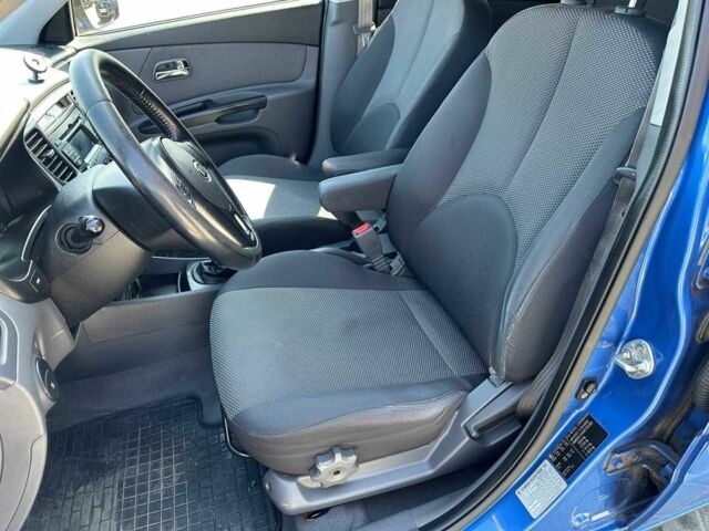 Синий Киа Рио, объемом двигателя 1.5 л и пробегом 275 тыс. км за 5990 $, фото 17 на Automoto.ua
