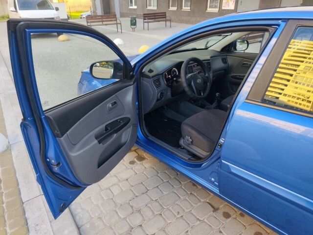 Синий Киа Рио, объемом двигателя 1.4 л и пробегом 165 тыс. км за 4850 $, фото 16 на Automoto.ua
