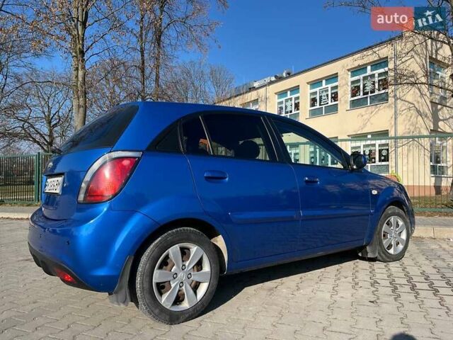 Синий Киа Рио, объемом двигателя 1.4 л и пробегом 185 тыс. км за 5300 $, фото 4 на Automoto.ua
