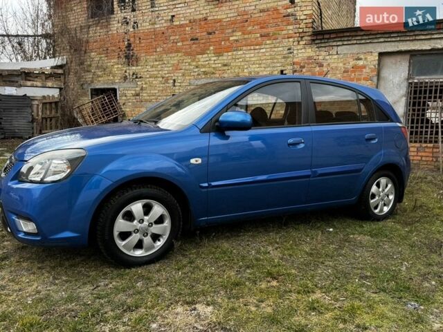 Синій Кіа Ріо, об'ємом двигуна 1.4 л та пробігом 93 тис. км за 8200 $, фото 3 на Automoto.ua