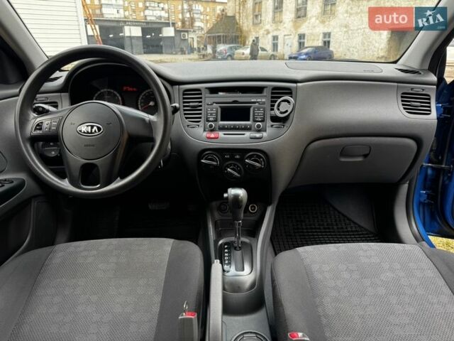 Синій Кіа Ріо, об'ємом двигуна 1.4 л та пробігом 93 тис. км за 8200 $, фото 23 на Automoto.ua