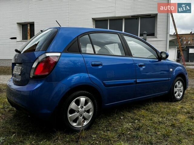 Синій Кіа Ріо, об'ємом двигуна 1.4 л та пробігом 93 тис. км за 8200 $, фото 7 на Automoto.ua