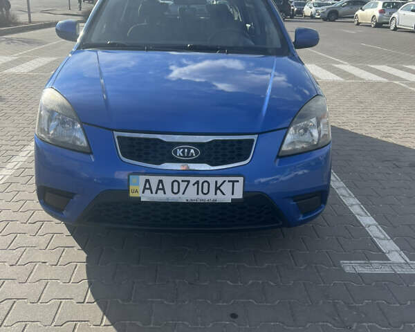 Синій Кіа Ріо, об'ємом двигуна 1.4 л та пробігом 178 тис. км за 6500 $, фото 3 на Automoto.ua