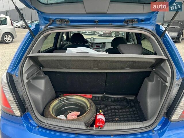Синій Кіа Ріо, об'ємом двигуна 1.4 л та пробігом 190 тис. км за 5490 $, фото 35 на Automoto.ua