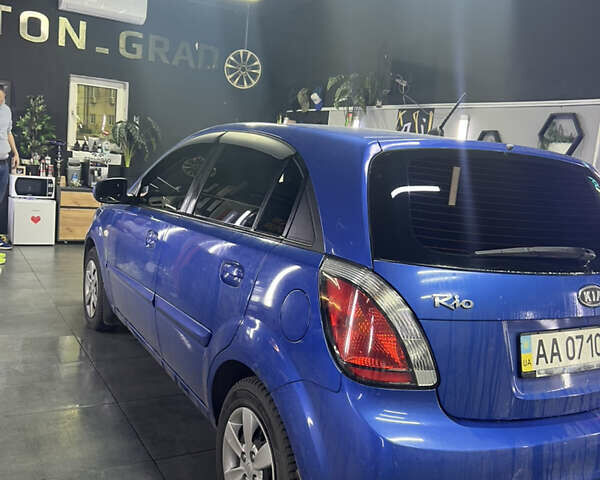 Синій Кіа Ріо, об'ємом двигуна 1.4 л та пробігом 178 тис. км за 6500 $, фото 1 на Automoto.ua