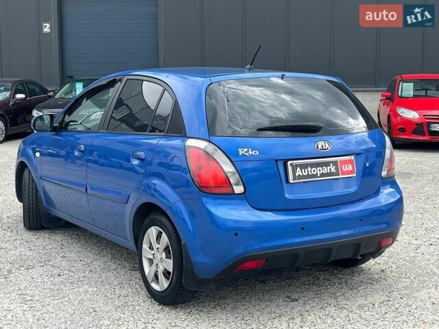 Синій Кіа Ріо, об'ємом двигуна 1.4 л та пробігом 190 тис. км за 5490 $, фото 4 на Automoto.ua