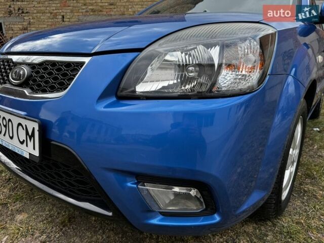 Синій Кіа Ріо, об'ємом двигуна 1.4 л та пробігом 93 тис. км за 8200 $, фото 13 на Automoto.ua