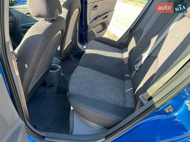 Синий Киа Рио, объемом двигателя 1.4 л и пробегом 182 тыс. км за 5800 $, фото 8 на Automoto.ua