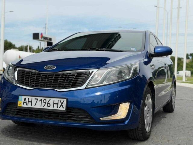 Синий Киа Рио, объемом двигателя 1.6 л и пробегом 188 тыс. км за 9000 $, фото 2 на Automoto.ua