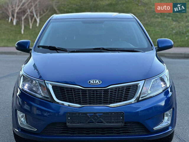 Синий Киа Рио, объемом двигателя 1.4 л и пробегом 120 тыс. км за 6200 $, фото 3 на Automoto.ua
