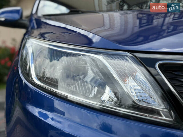 Синий Киа Рио, объемом двигателя 1.59 л и пробегом 92 тыс. км за 9800 $, фото 12 на Automoto.ua