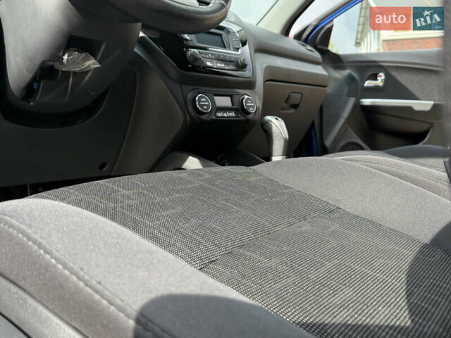 Синий Киа Рио, объемом двигателя 1.59 л и пробегом 92 тыс. км за 9800 $, фото 51 на Automoto.ua