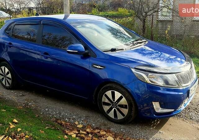 Синий Киа Рио, объемом двигателя 1.59 л и пробегом 194 тыс. км за 5300 $, фото 3 на Automoto.ua