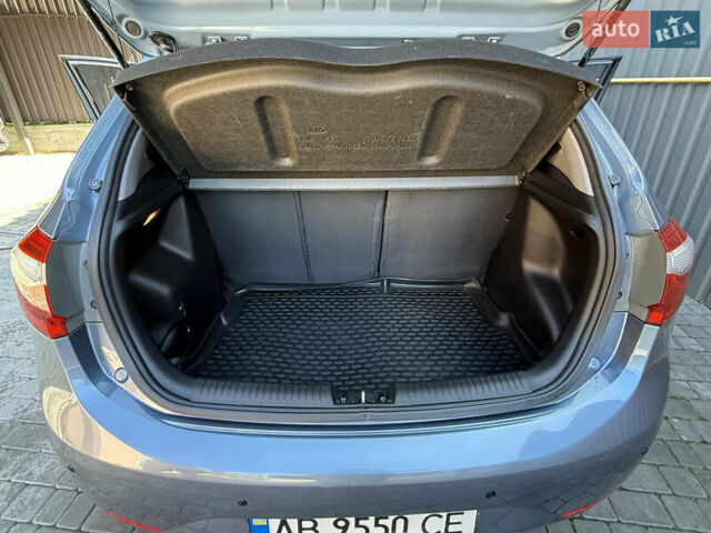 Синій Кіа Ріо, об'ємом двигуна 1.6 л та пробігом 103 тис. км за 8300 $, фото 14 на Automoto.ua