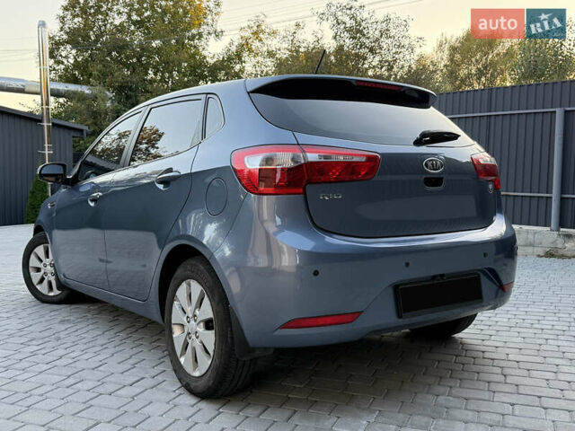 Синій Кіа Ріо, об'ємом двигуна 1.6 л та пробігом 103 тис. км за 8300 $, фото 5 на Automoto.ua
